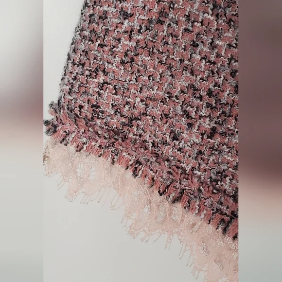 TRUE MEANING-size 6-mini lining skirt (find the match blazer in my closet) - Picture 3 of 8